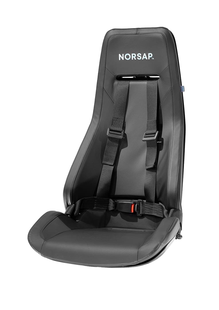 Norsap 150 Performance with 4-point belt, seen from the front.